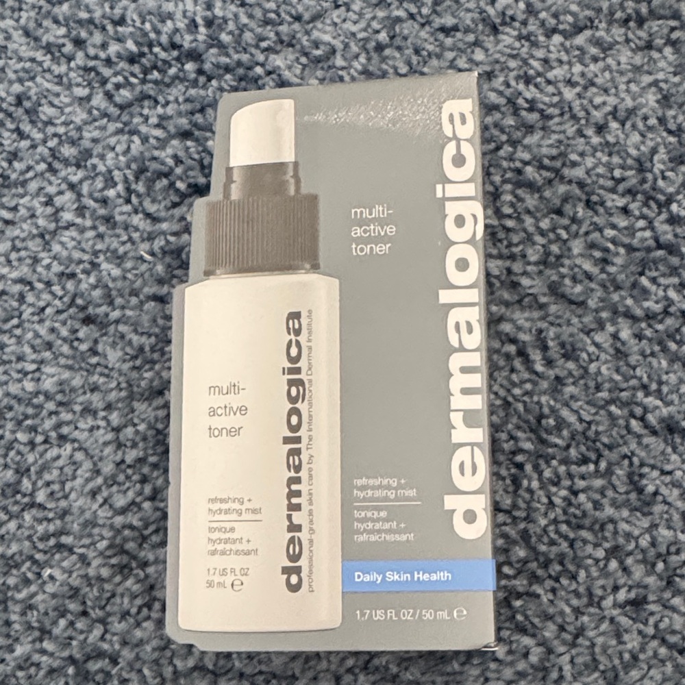Dermalogica Hydrating Mist Toner - Gray and White